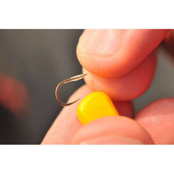 Die is gemonteerd vaste hengel karpervissen xs 15cm vlam 4