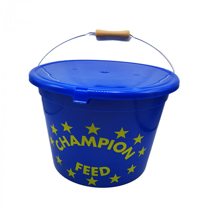 13L Champion Feed bucket with lid 1
