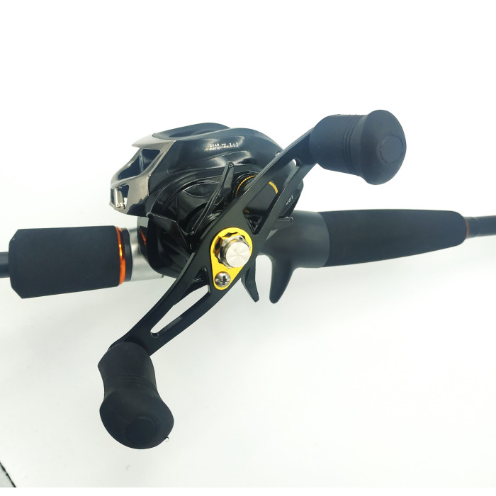 Caña Sakura Almara Casting 662 + carrete Alendo 201 . 2